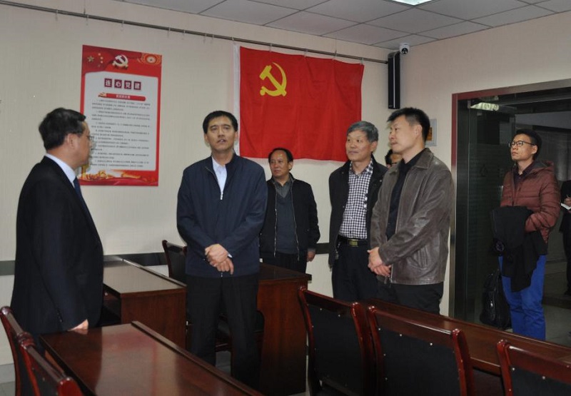千佛山辦事處黨政領(lǐng)導班子集中到濟南連心物業(yè)調(diào)研企業(yè)黨建文化建設(shè)工作